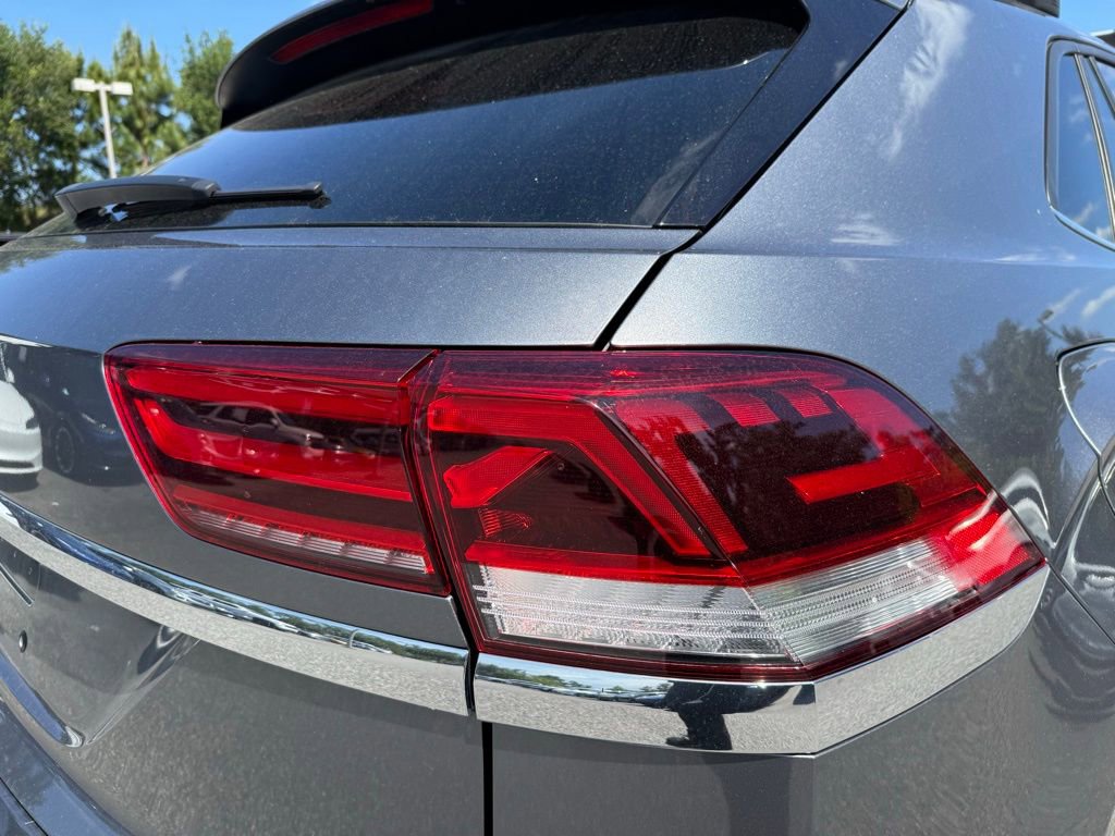 Certified 2023 Volkswagen Atlas Cross Sport SE w/ Black Wheel Package image 11