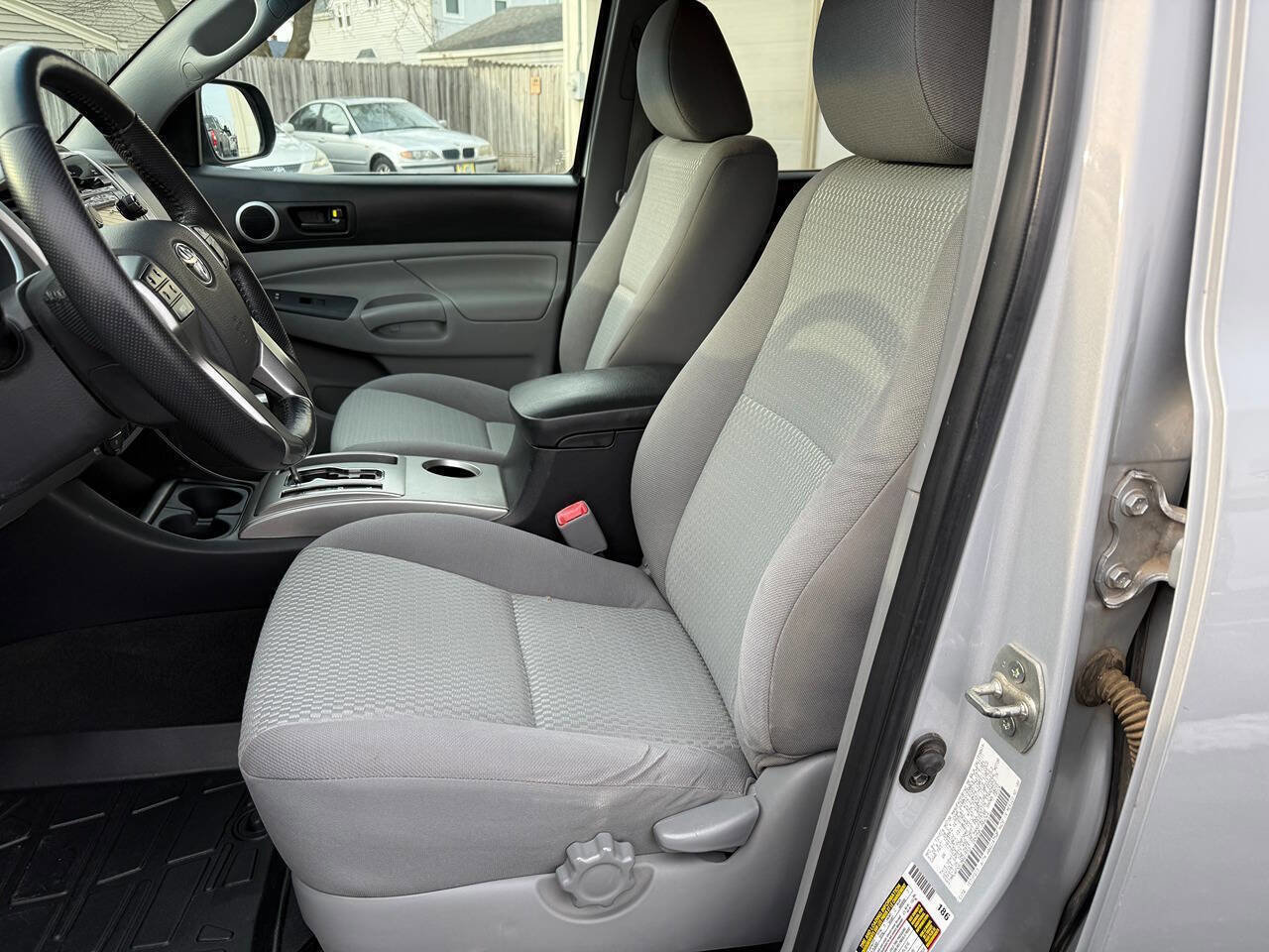 Used 2012 Toyota Tacoma 4x4 Double Cab w/ SR5 Pkg image 9