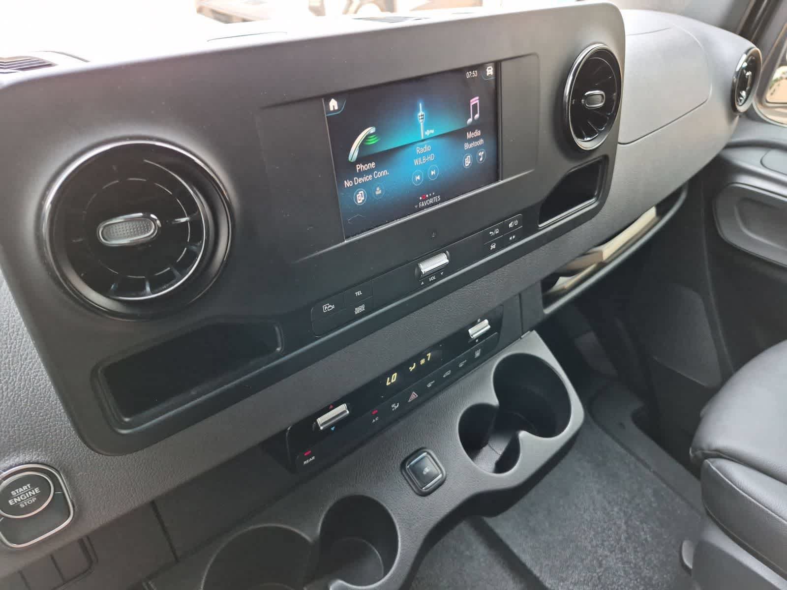 Used 2022 Mercedes-Benz Sprinter 3500 image 27