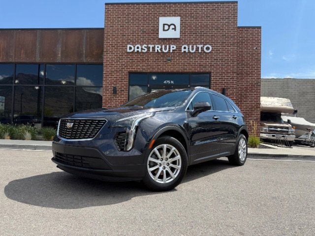 Used 2023 Cadillac XT4 Luxury w/ Cold Weather Package image 1