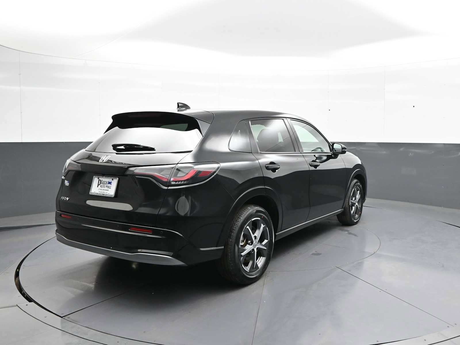 Used 2024 Honda HR-V EX-L image 6