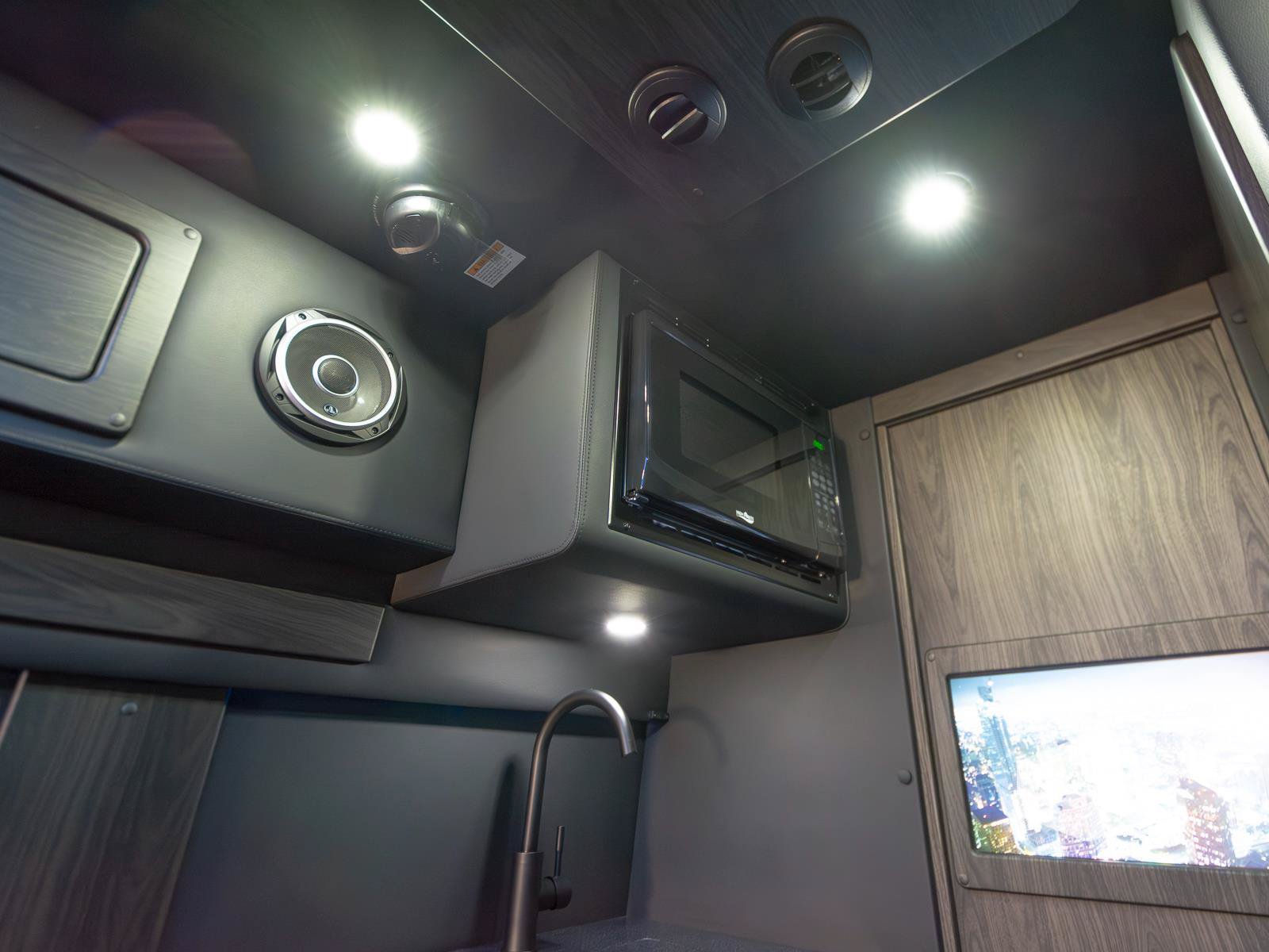 Used 2025 Mercedes-Benz Sprinter 3500 image 12