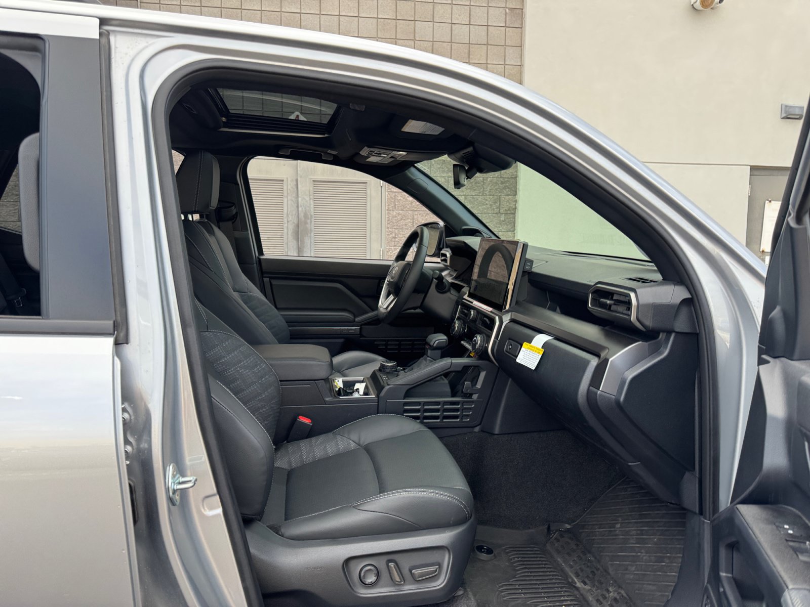 Certified 2026 Toyota 4Runner TRD Off-Road Premium AWD/4WD image 19