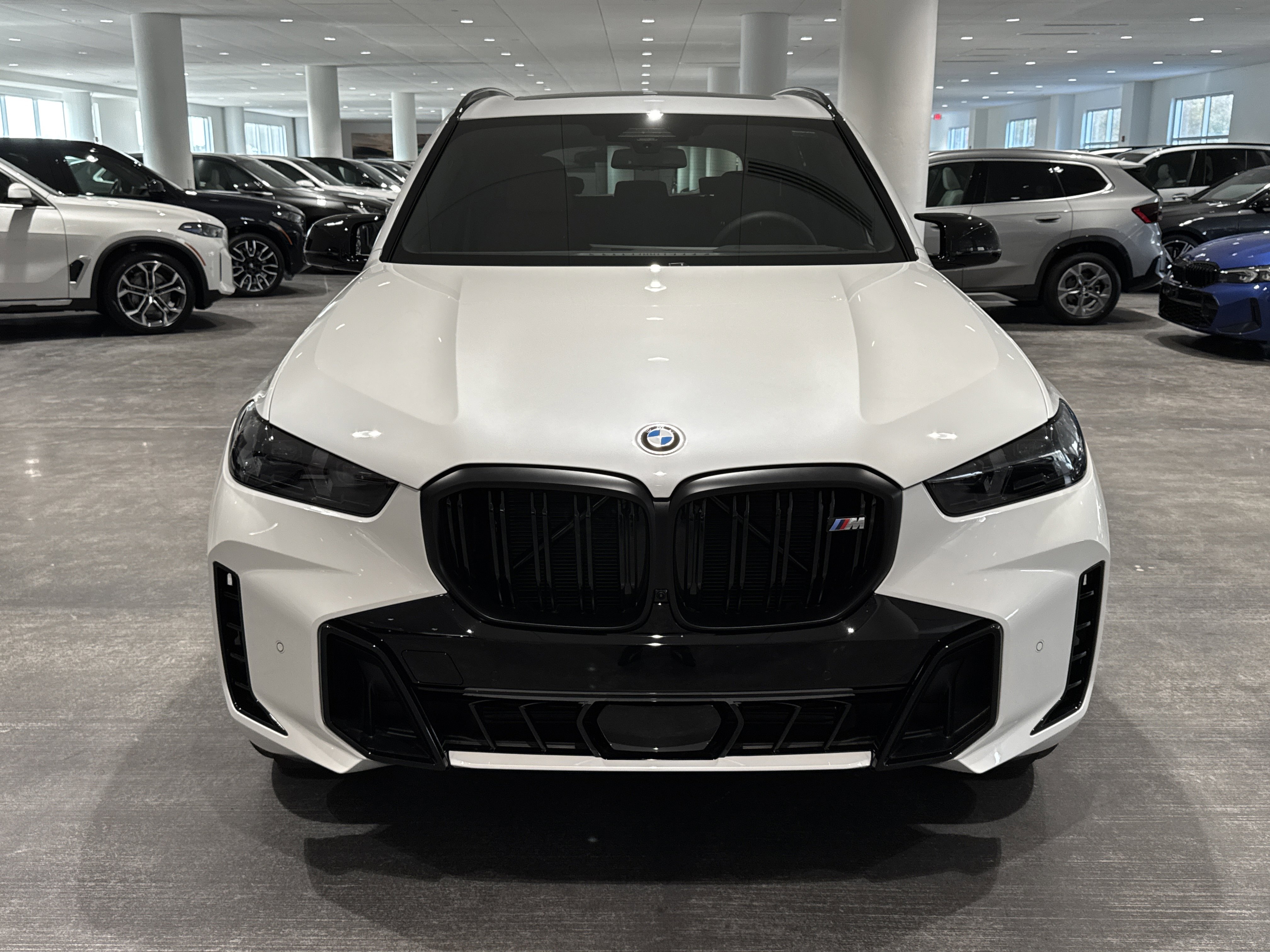 New 2026 BMW X5 M60i image 2