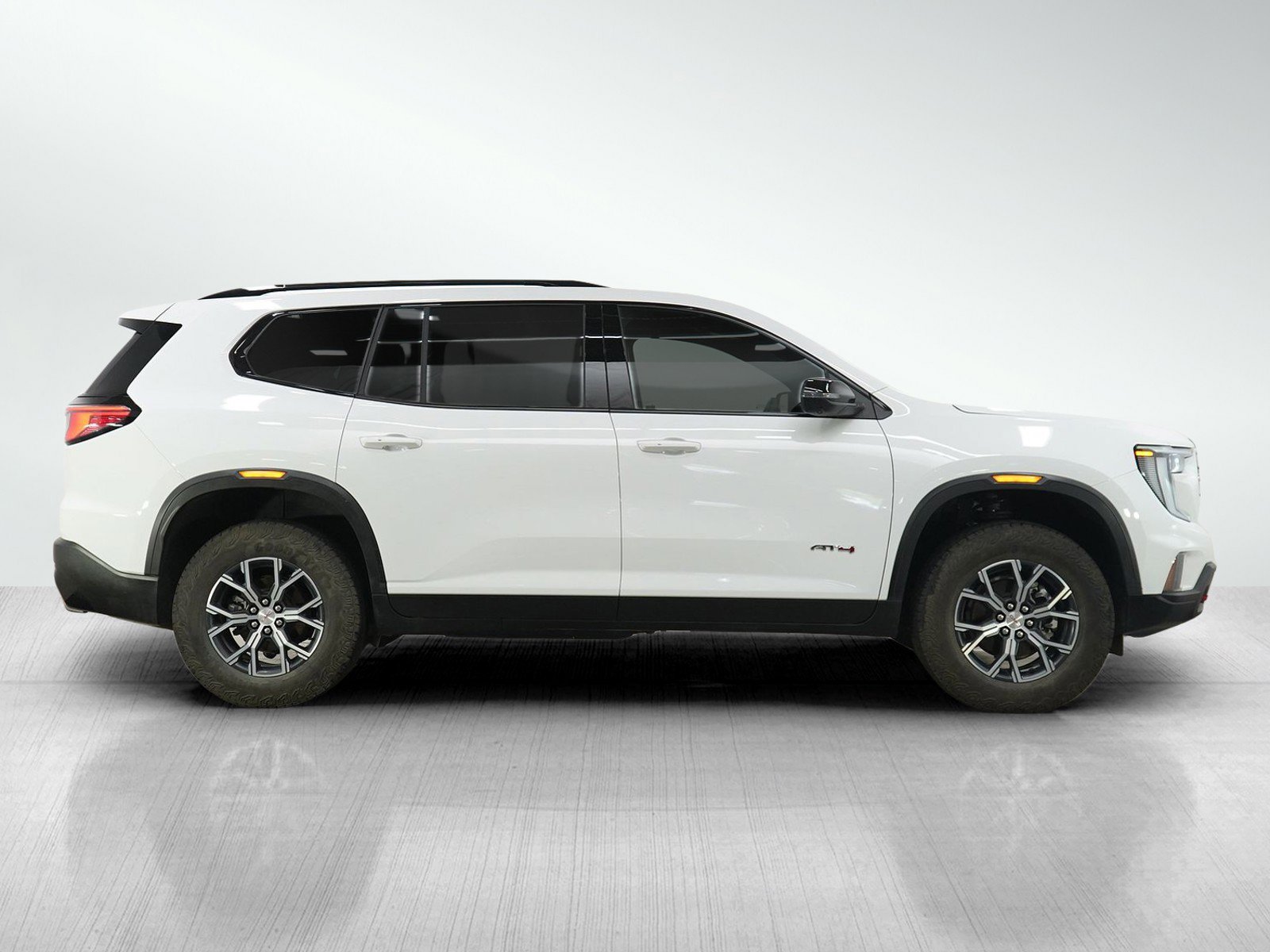 Used 2025 GMC Acadia AT4 AWD/4WD image 6