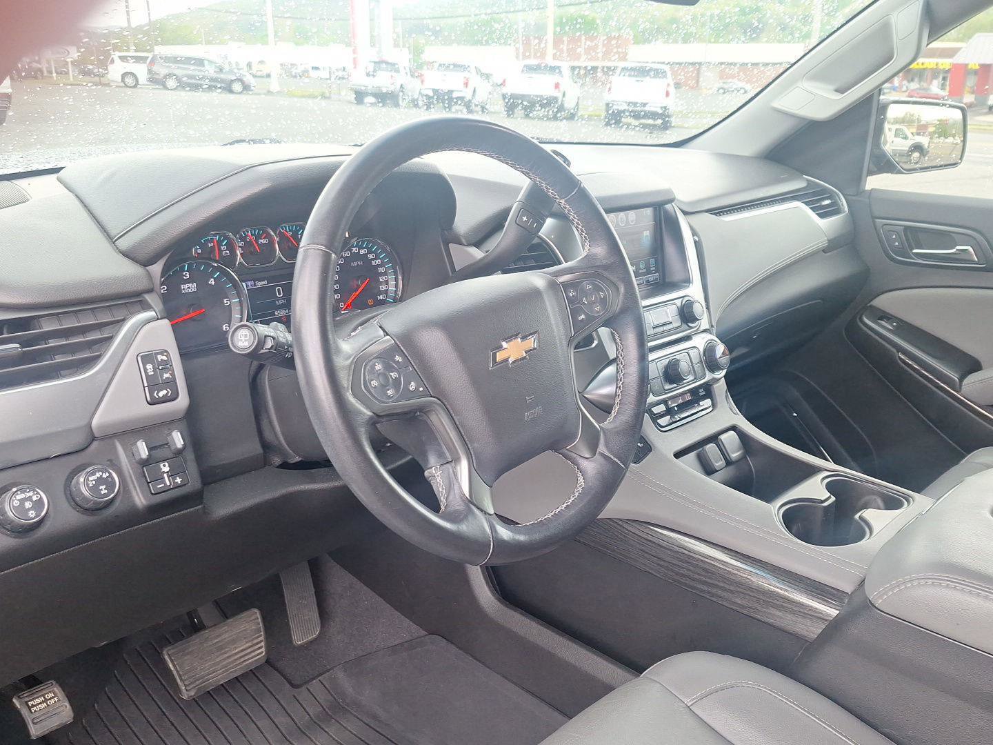 Used 2019 Chevrolet Tahoe LT w/ LT Signature Package AWD/4WD image 12
