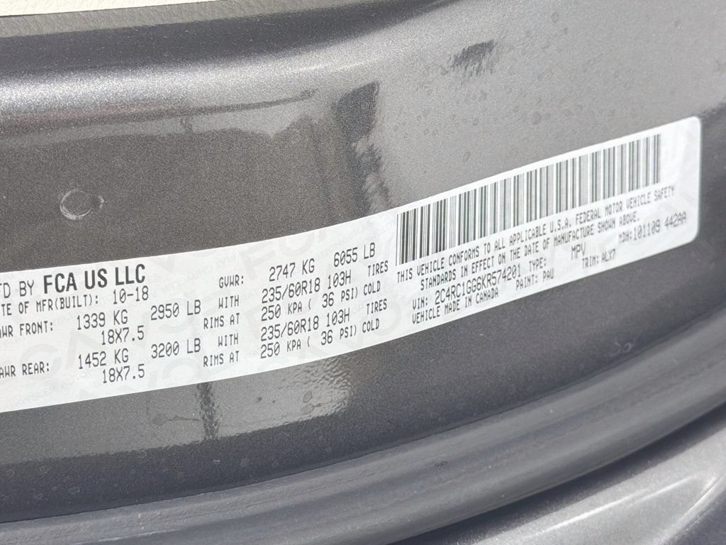 Used 2019 Chrysler Pacifica Limited FWD image 34