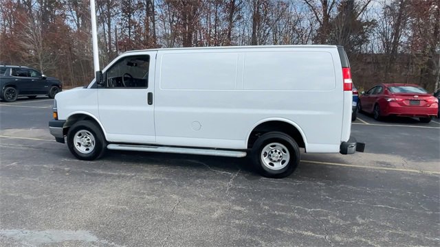 Used 2024 Chevrolet Express 2500 w/ Driver Convenience Package image 5