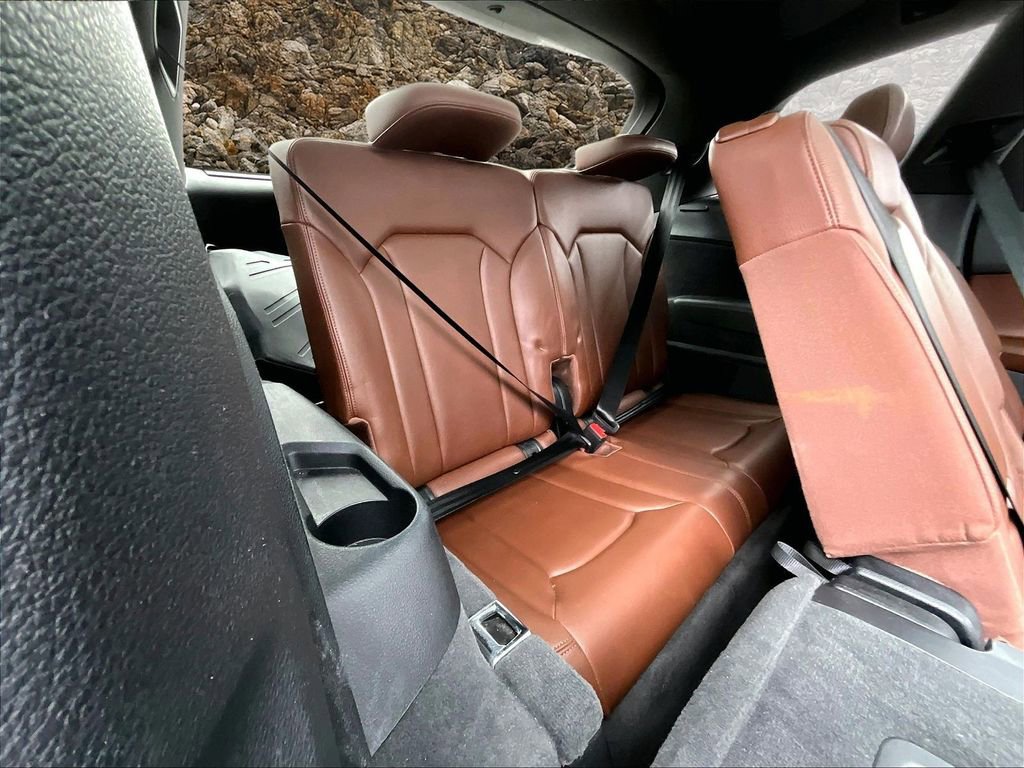 Used 2018 Audi Q7 3.0T Prestige w/ Prestige Package image 25