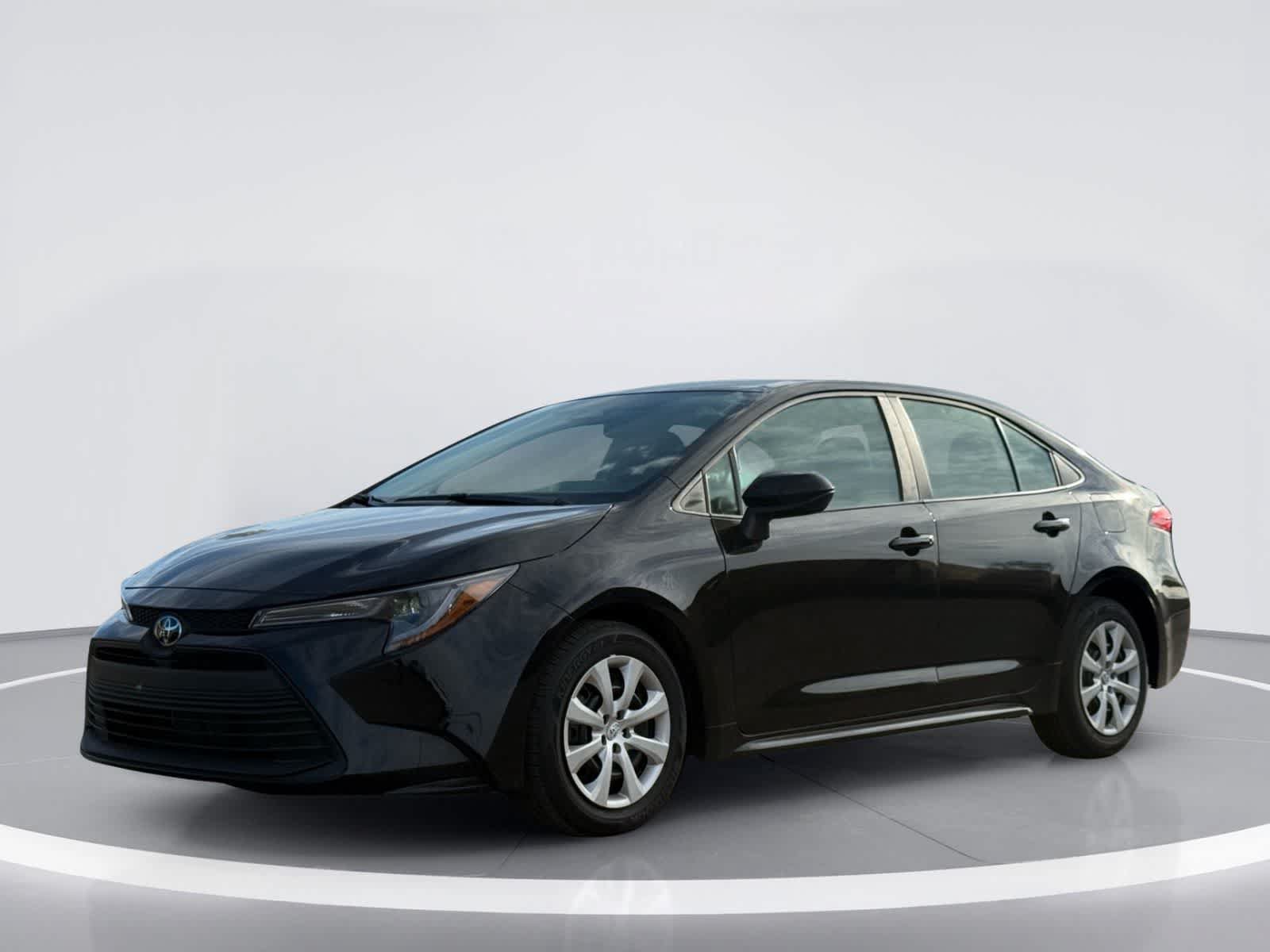 Used 2026 Toyota Corolla LE FWD video 2