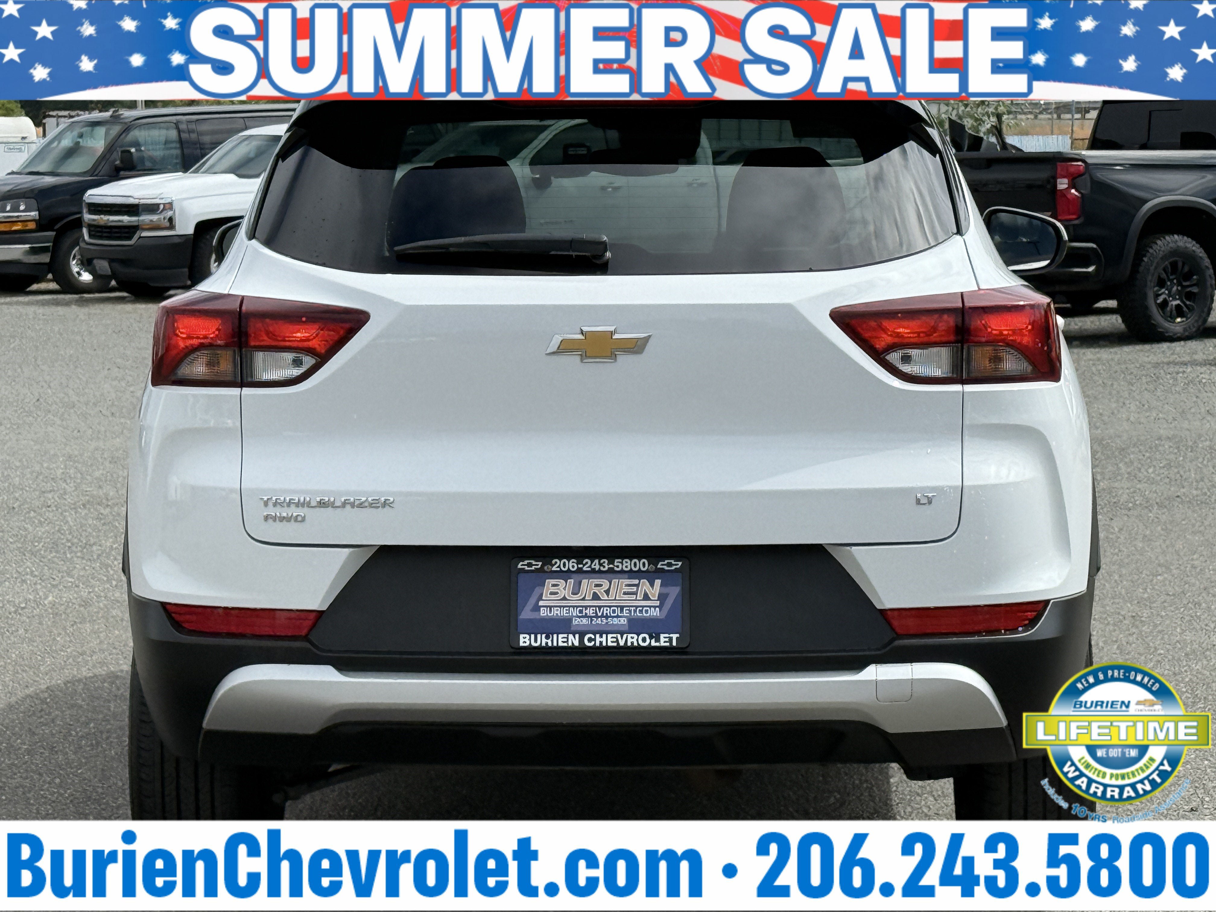 Used 2025 Chevrolet TrailBlazer LT AWD/4WD image 4