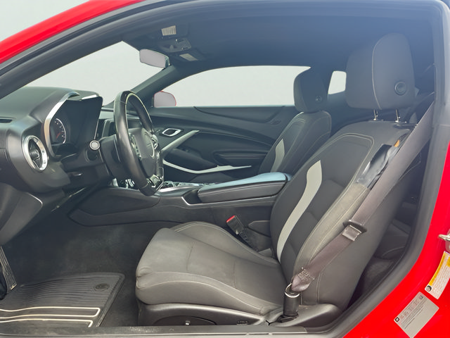 Used 2017 Chevrolet Camaro LT w/ Technology Package RWD image 14