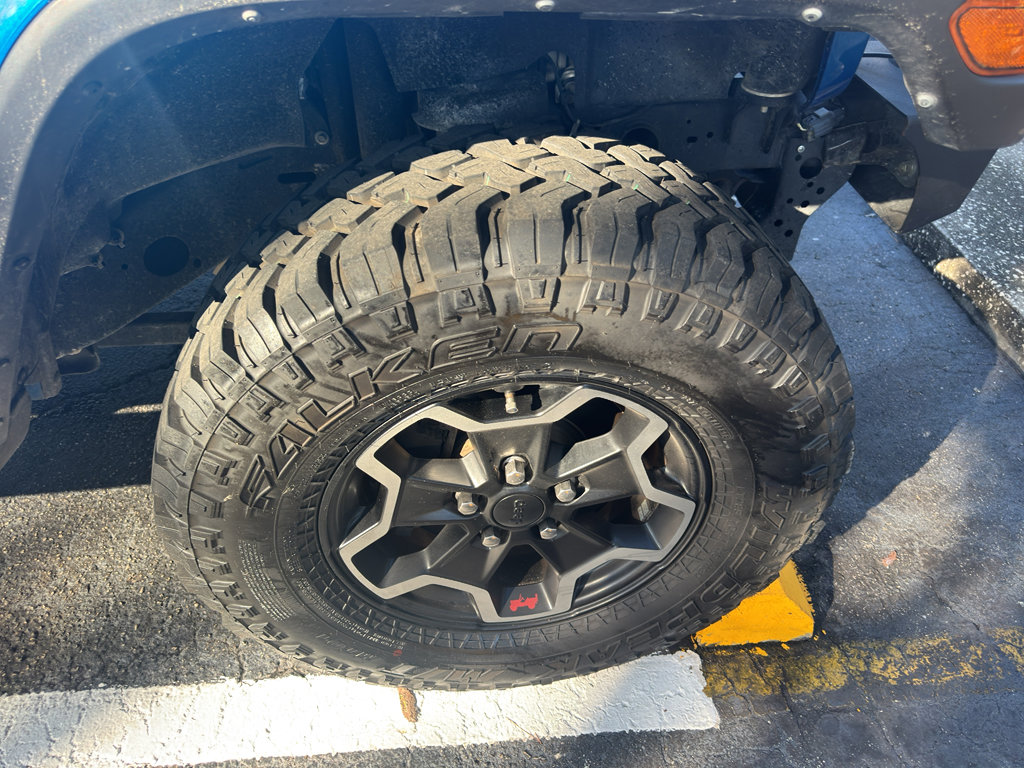 Used 2021 Jeep Gladiator Sport image 26