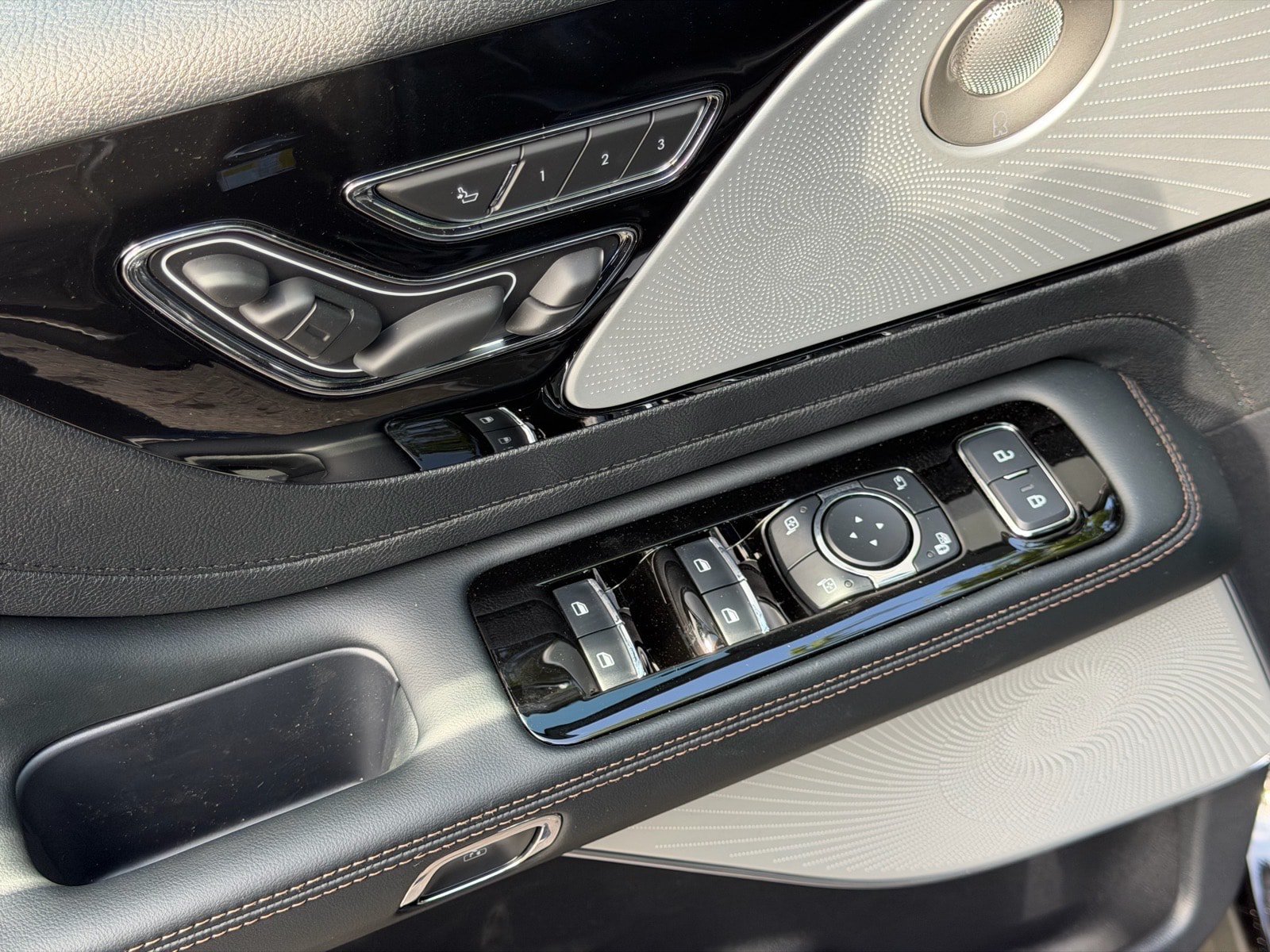 New 2026 Lincoln Aviator Reserve AWD/4WD image 26