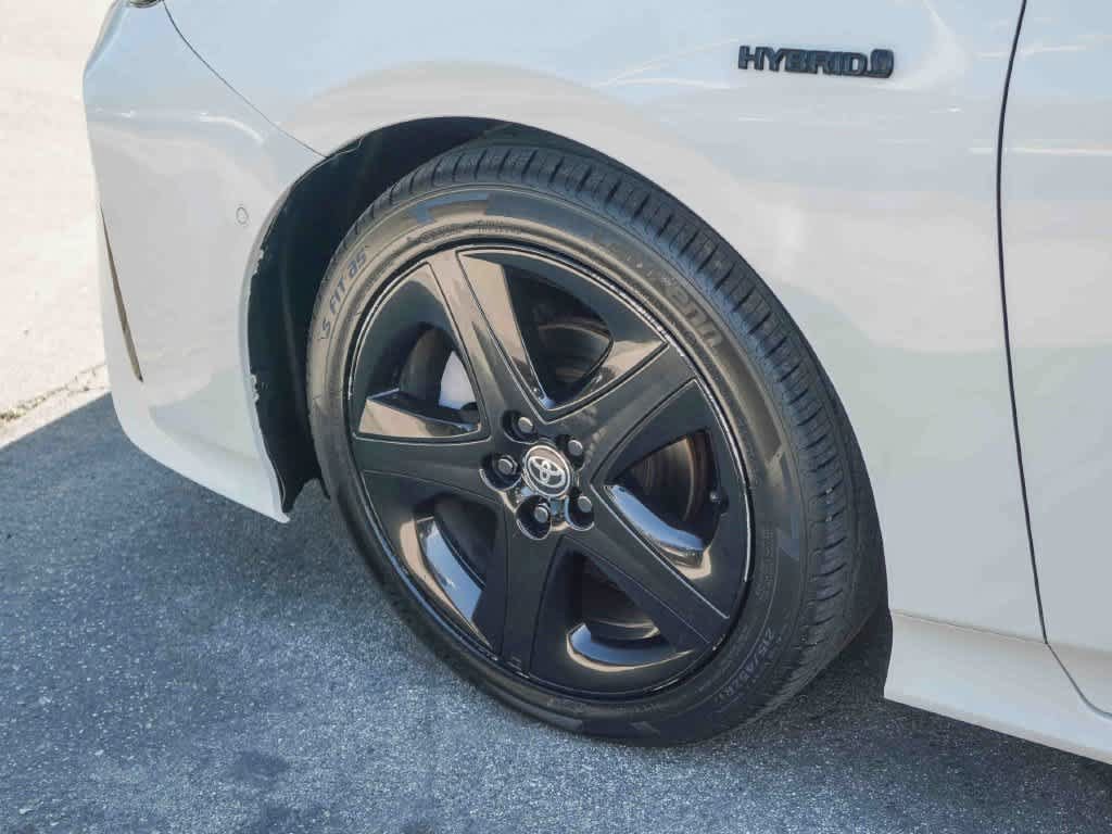 Used 2022 Toyota Prius FWD image 9
