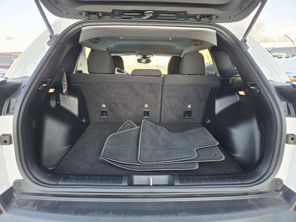 Used 2021 Jeep Cherokee Latitude image 13