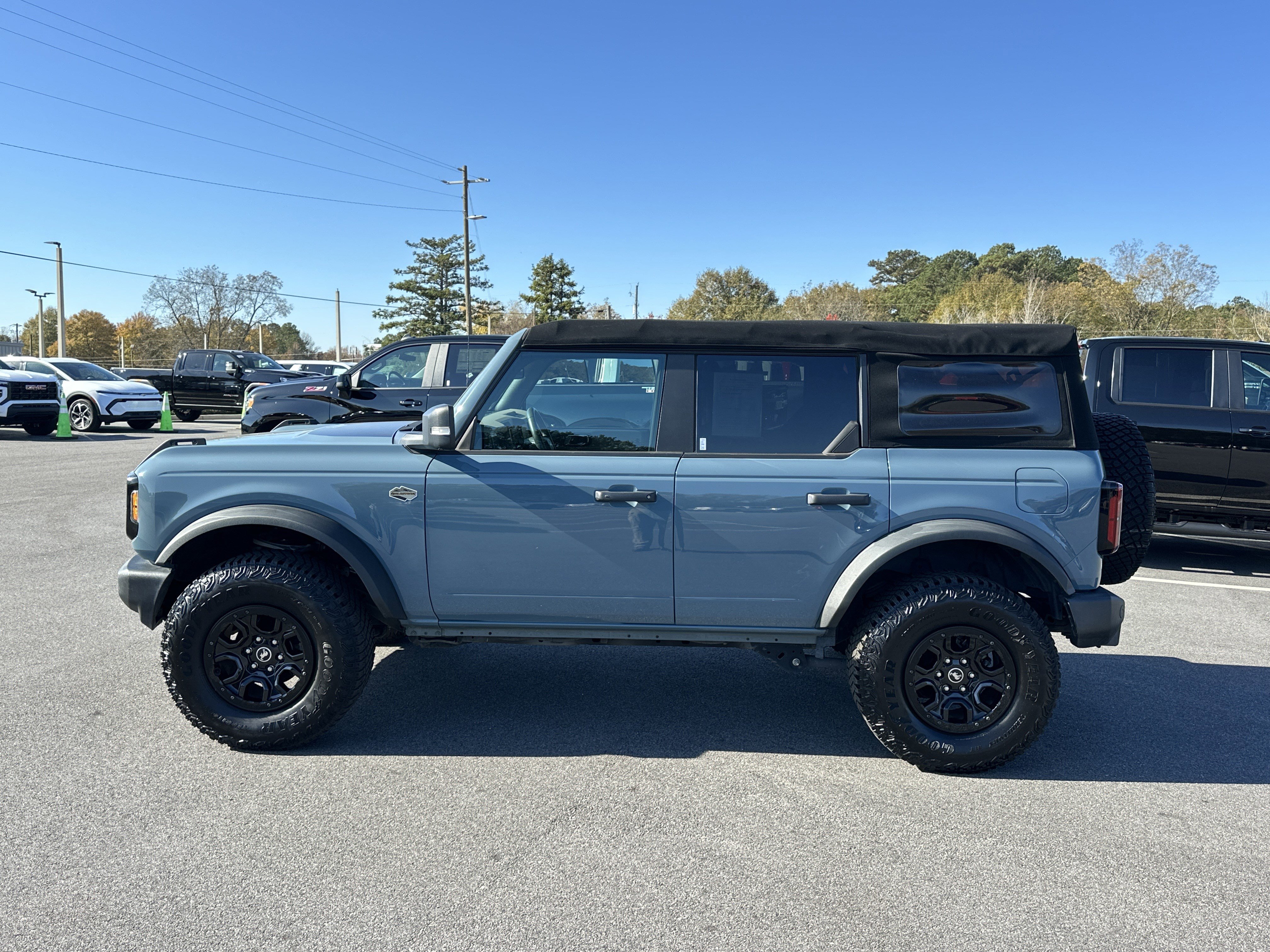 Used 2022 Ford Bronco Wildtrak image 9