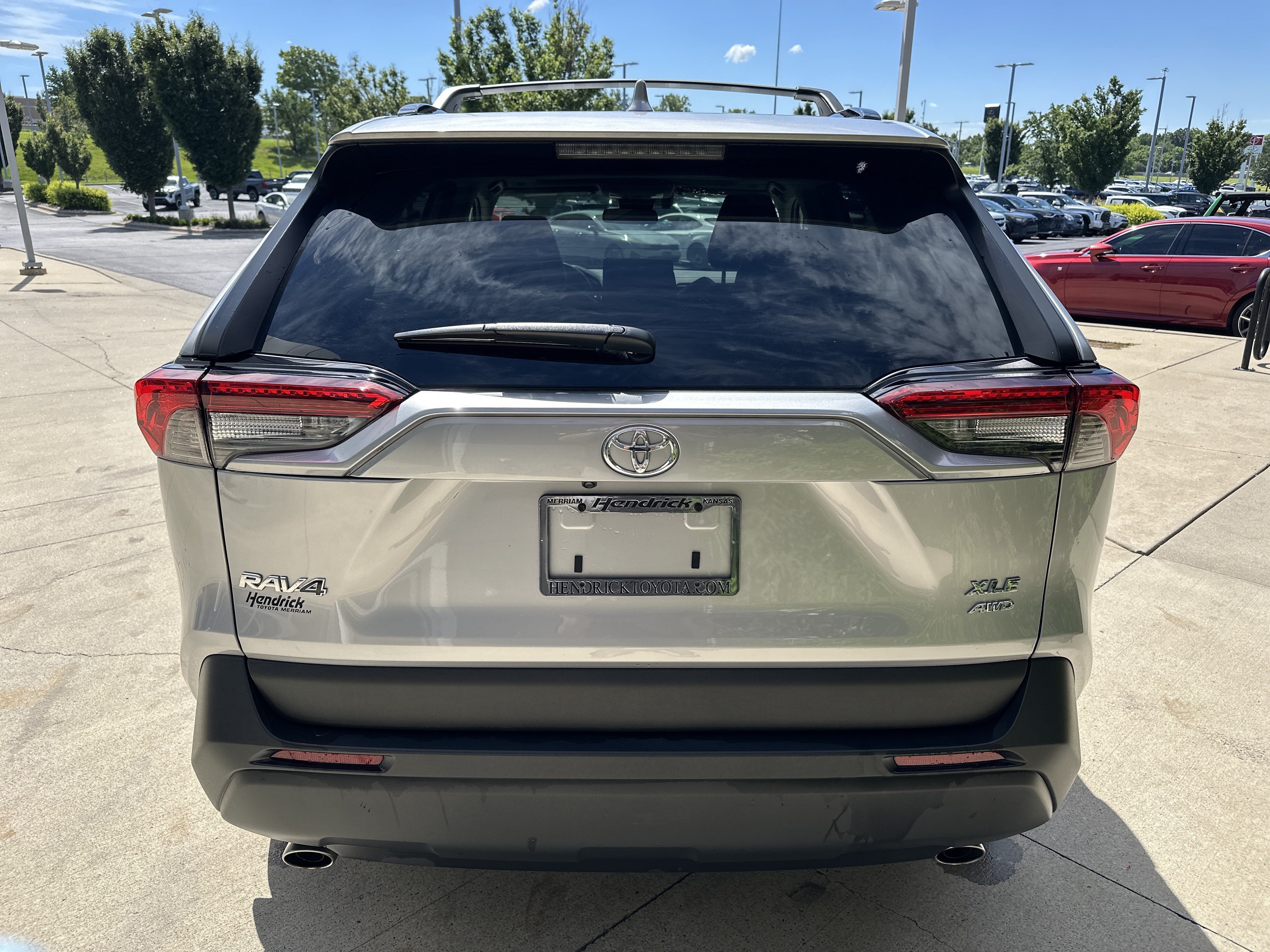 Used 2025 Toyota RAV4 XLE Premium w/ Weather Package AWD/4WD image 8