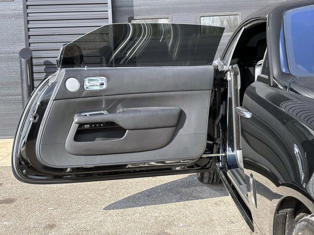 Certified 2018 Rolls-Royce Dawn image 8