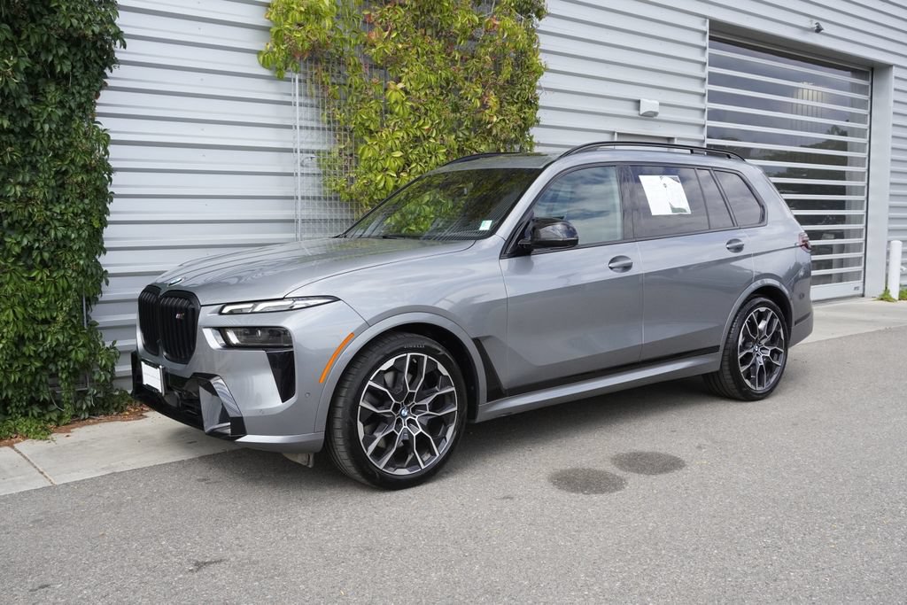 Used 2026 BMW X7 M60i AWD/4WD image 3