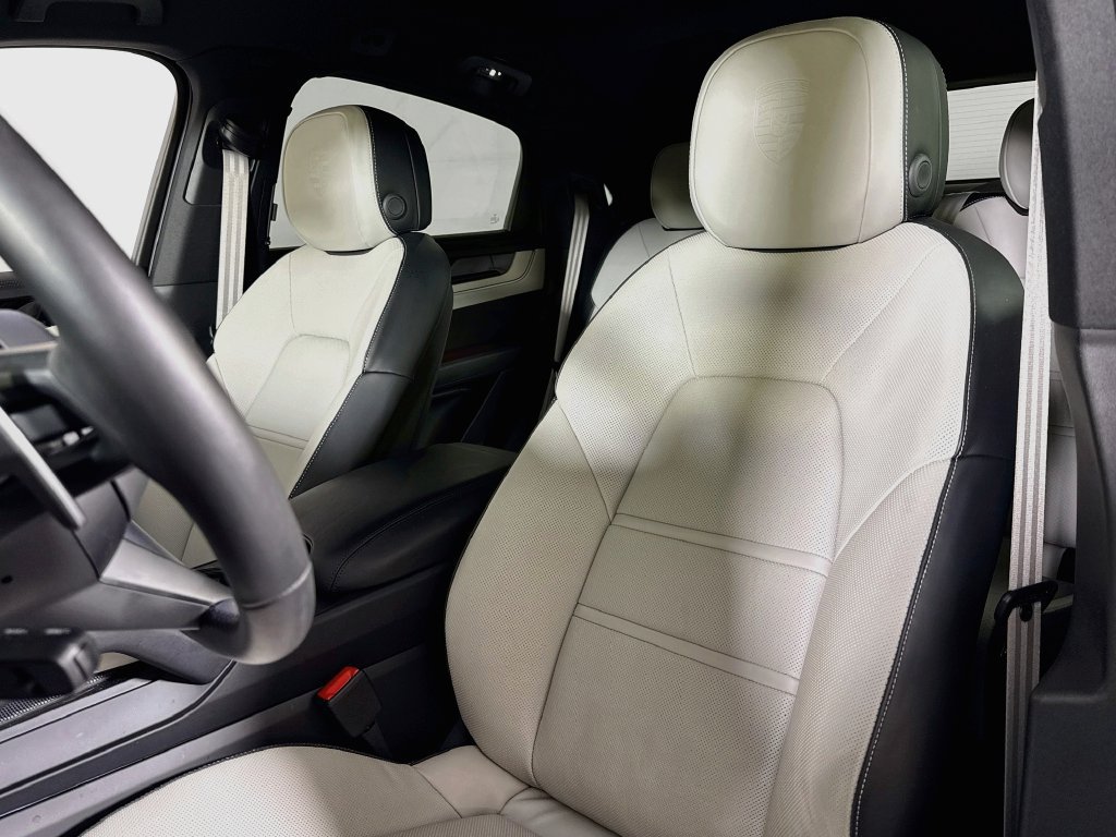 Certified 2026 Porsche Cayenne S AWD/4WD image 5