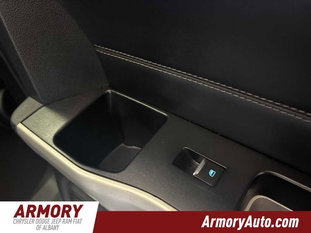 Used 2021 Ford Explorer XLT w/ Equipment Group 202A image 32