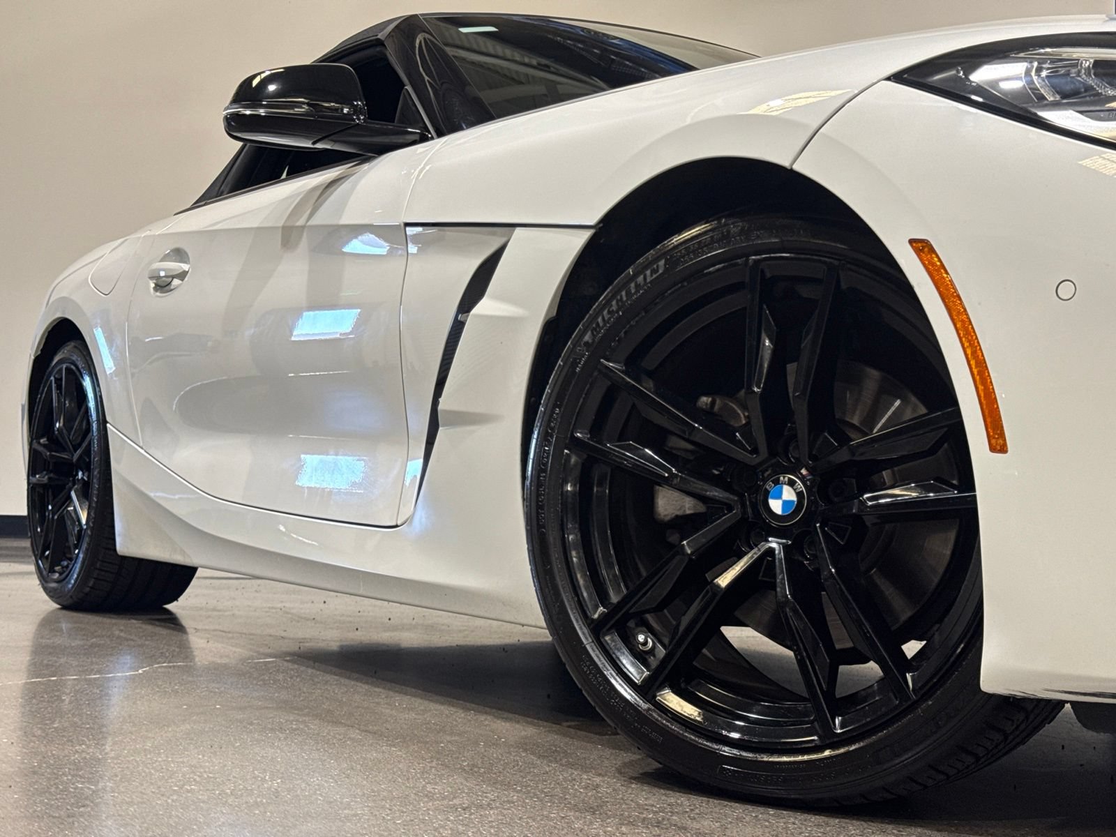 Used 2020 BMW Z4 sDrive30i w/ M Sport Package RWD image 3