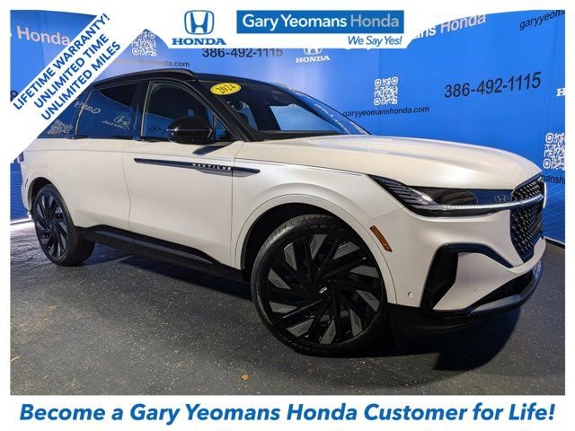 Used 2024 Lincoln Nautilus Reserve w/ Equipment Group 203A AWD/4WD image 1