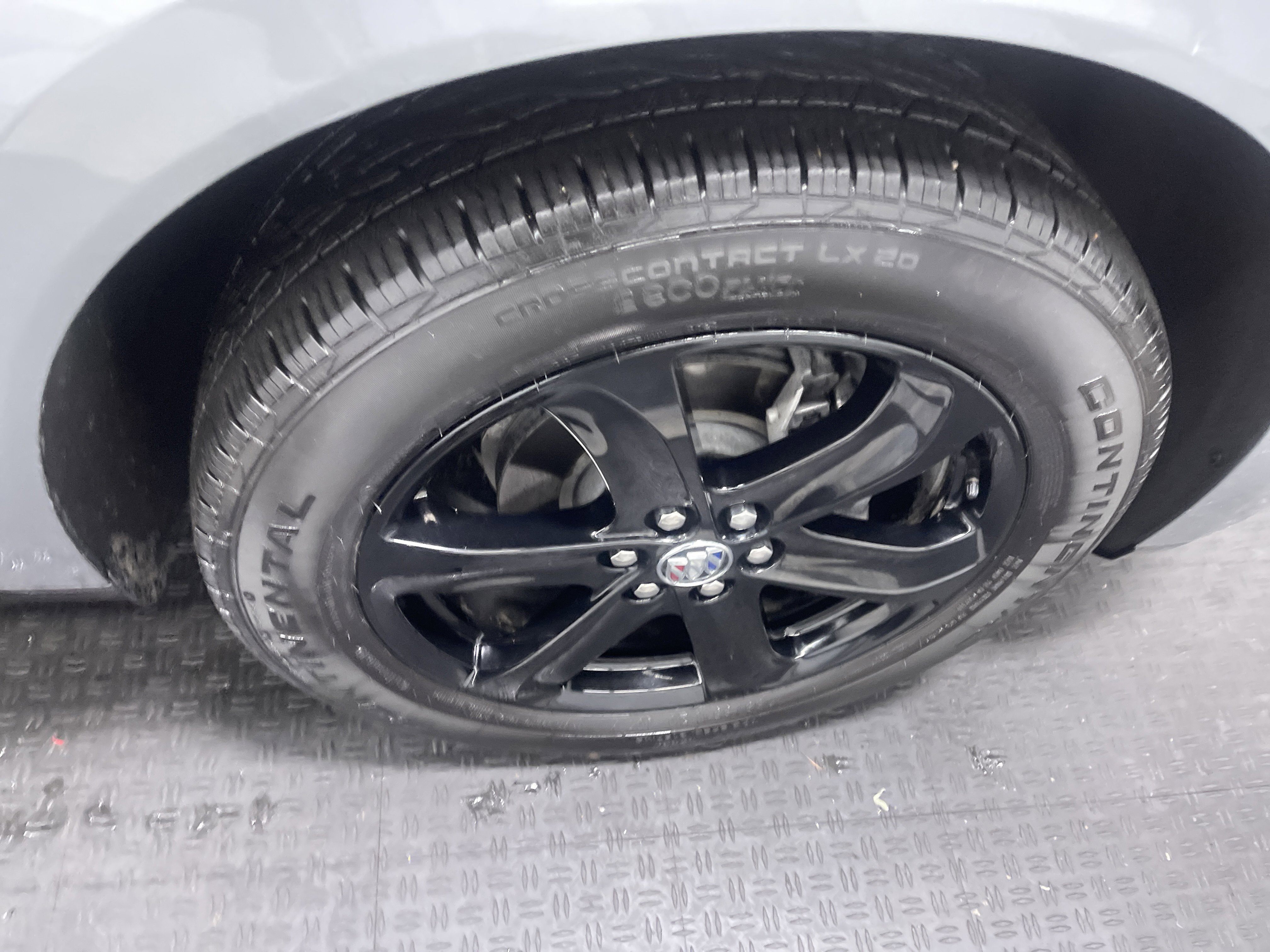 Used 2024 Buick Enclave Essence w/ Sport Touring Edition image 28