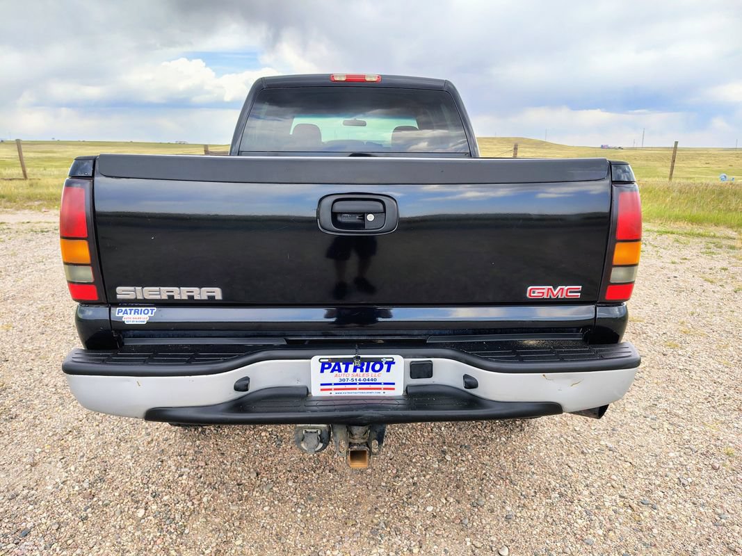 Used 2007 GMC Sierra 2500 W/T w/ Heavy-Duty Power Package AWD/4WD image 4