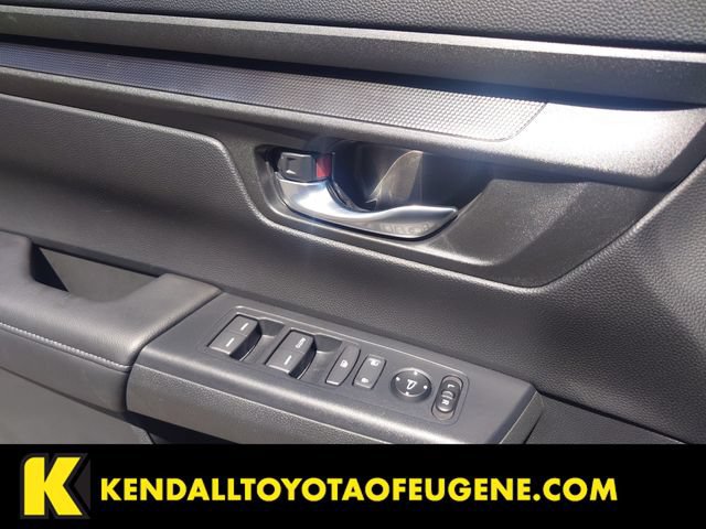 Used 2025 Honda CR-V LX image 17