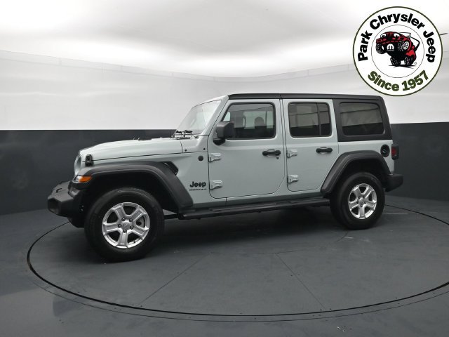 Used 2023 Jeep Wrangler Unlimited Sport AWD/4WD image 3