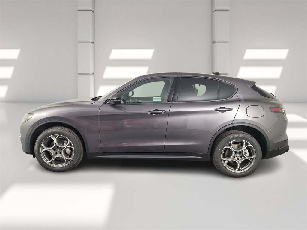 New 2025 Alfa Romeo Stelvio Sprint w/ Convenience Package image 8