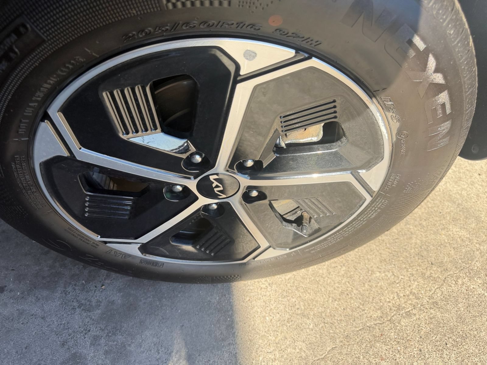 Used 2026 Kia Niro LX FWD image 30