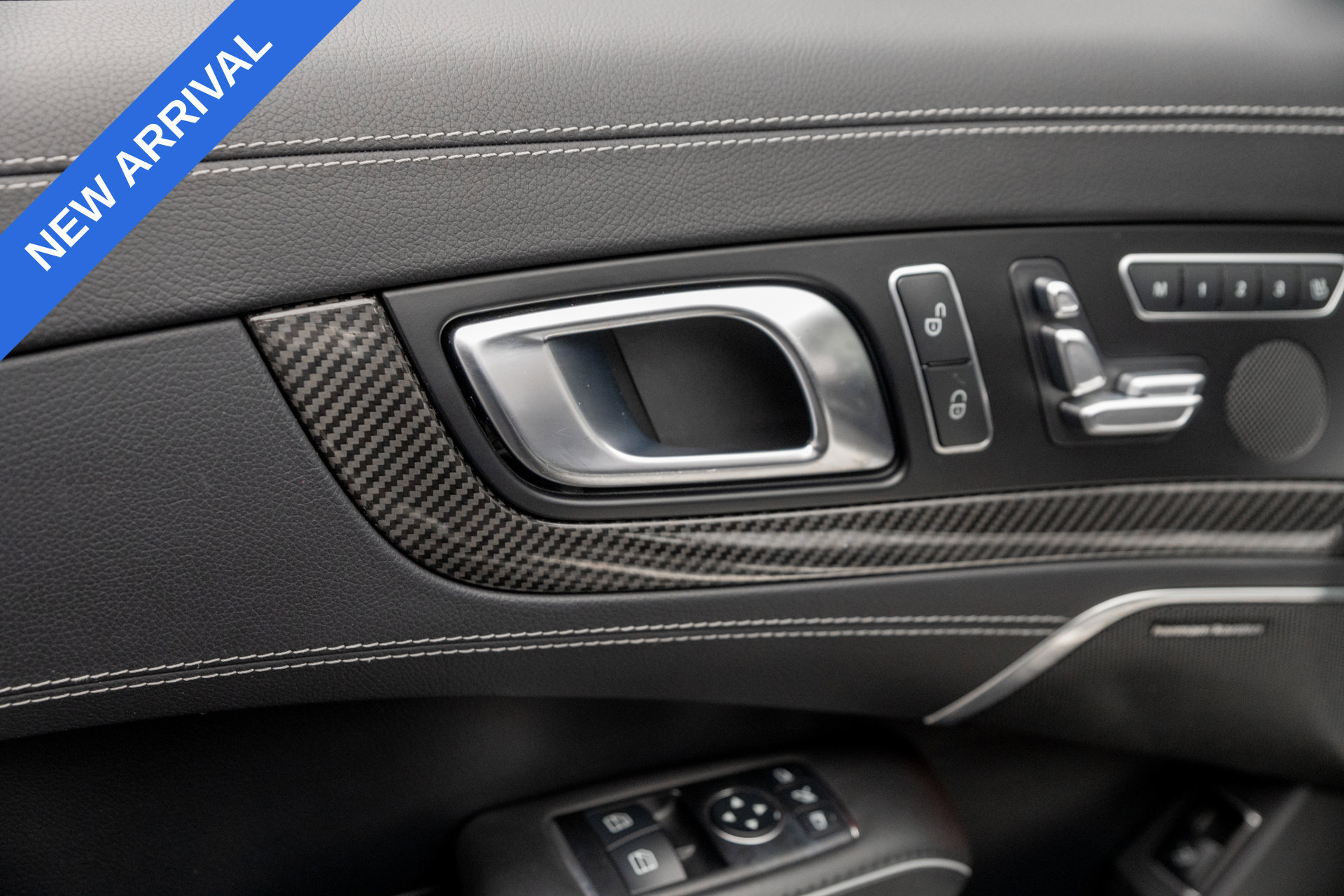 Used 2016 Mercedes-Benz SL 550 image 16