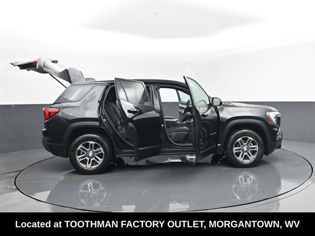 Used 2025 GMC Terrain Elevation image 29