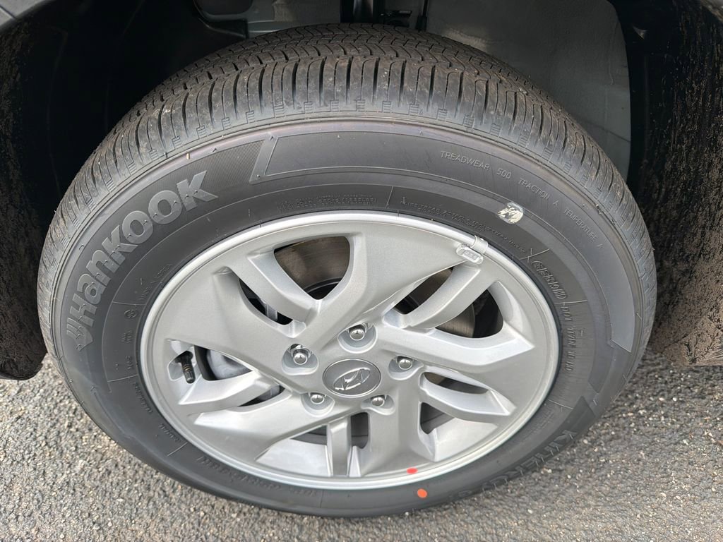 New 2026 Hyundai Venue SE image 11