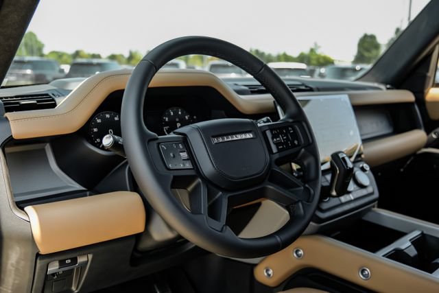 New 2026 Land Rover Defender 110 X AWD/4WD image 18