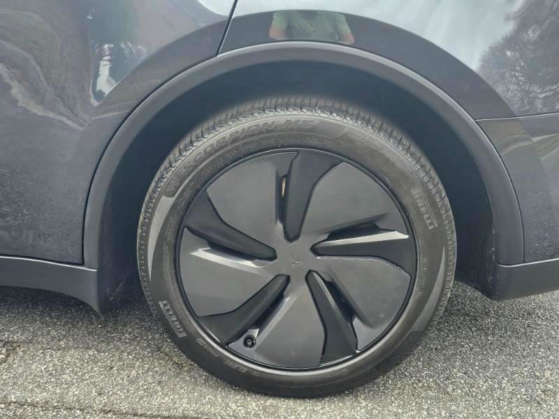 Used 2026 Tesla Model Y Long Range image 19