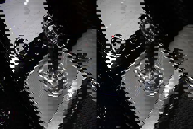 Used 2020 Land Rover Range Rover Evoque S image 16