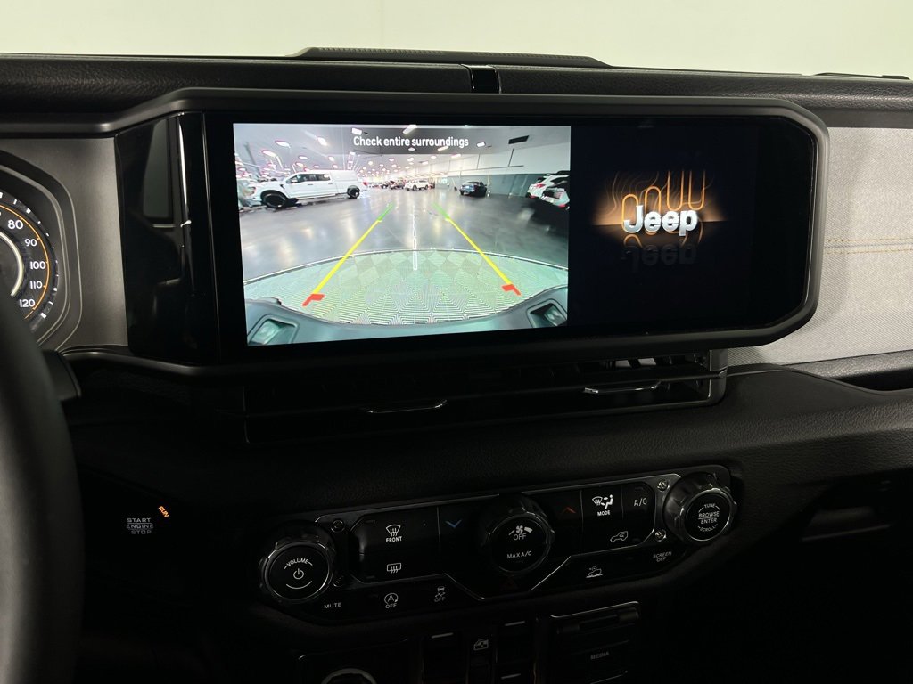 Certified 2024 Jeep Gladiator Sport image 18