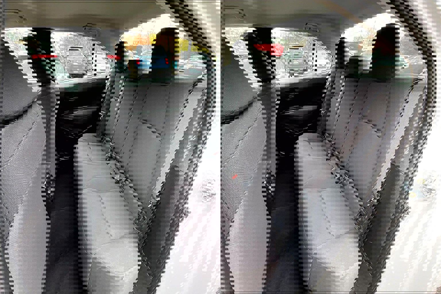 Used 2025 Toyota Corolla LE image 24