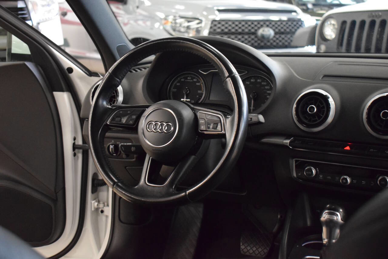 Used 2017 Audi A3 e-tron Premium image 41