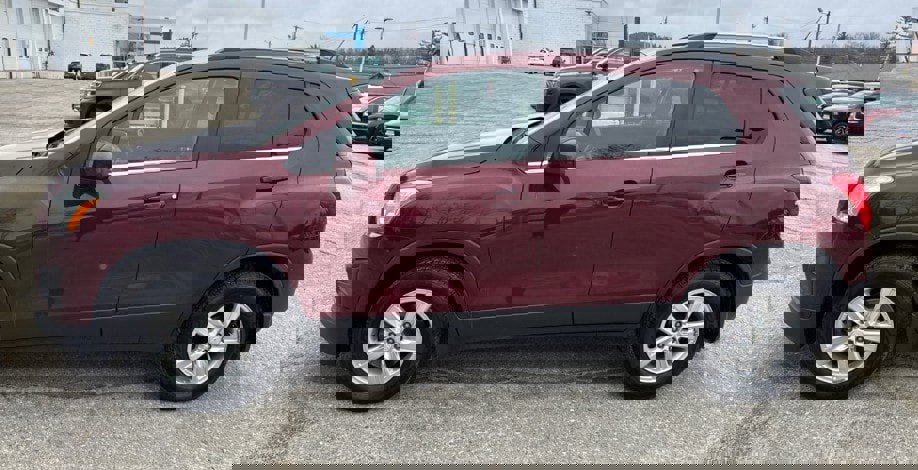 Used 2016 Chevrolet Trax LT w/ LT Convenience Package image 3