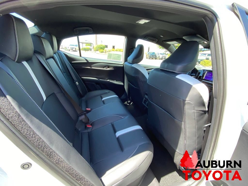 New 2026 Toyota Camry Hybrid AWD/4WD image 13