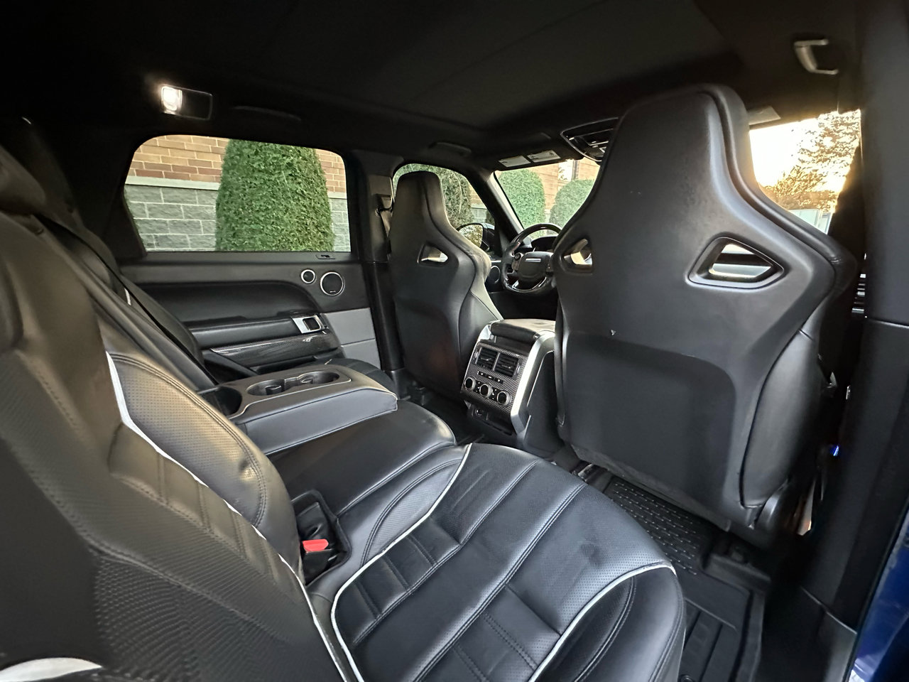 Used 2015 Land Rover Range Rover Sport SVR image 26