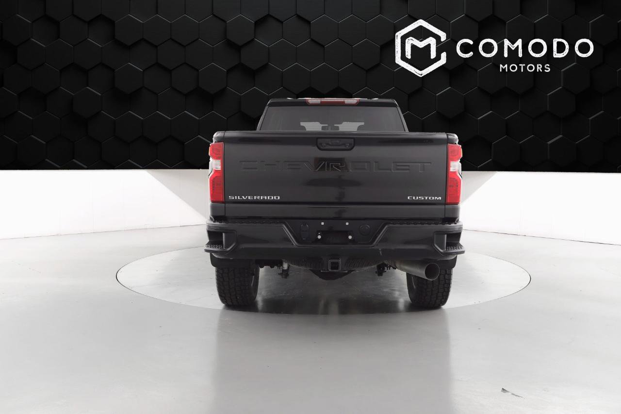 Used 2022 Chevrolet Silverado 2500 Custom w/ Custom Value Package image 4