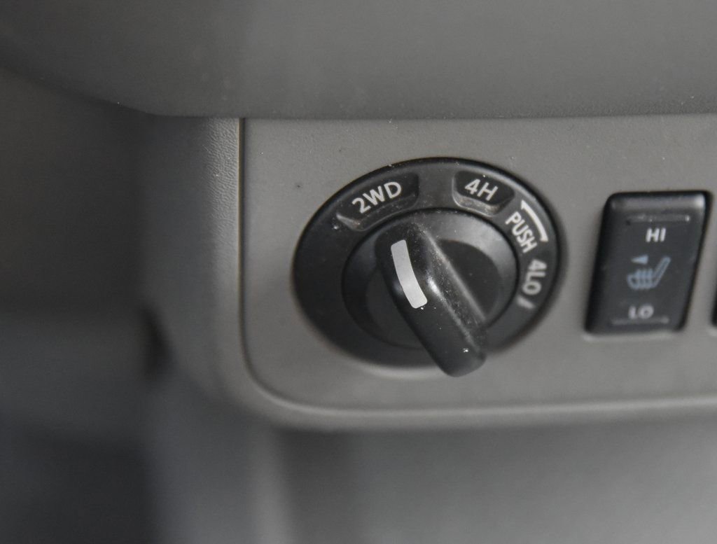 Used 2021 Nissan Frontier SV w/ Midnight Edition Floor Mats AWD/4WD image 19