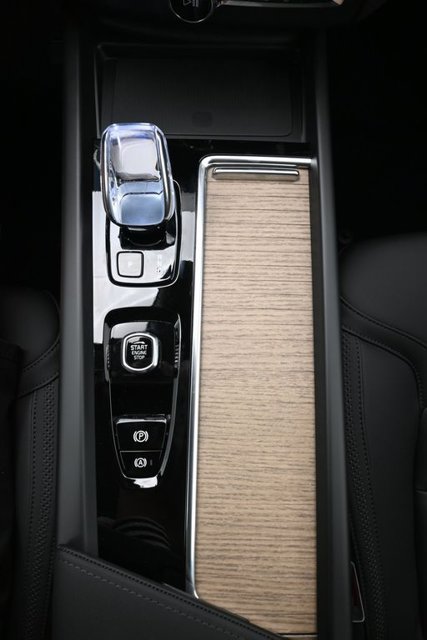 New 2027 Volvo XC60 B5 Core AWD/4WD image 11