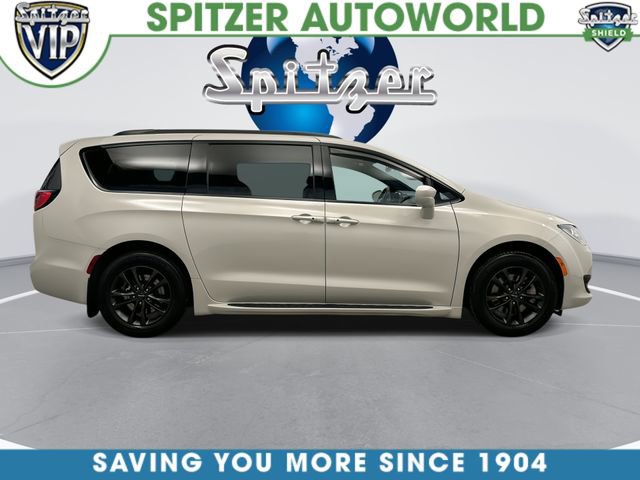 Used 2020 Chrysler Pacifica Touring-L image 13